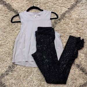 18. Bundle of 2 -lululemon grey sculpt crop- 6 & blk pattern leggings size 4